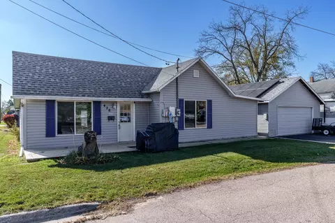 428 E Chapel St, Rockton, IL 61072 photo 2