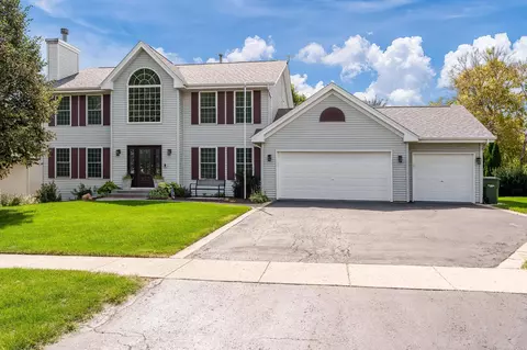 4621 Lindbloom Ln, Cherry Valley, IL 61016 photo 2