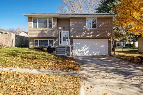 4749 Winford Ln, Loves Park, IL 61111