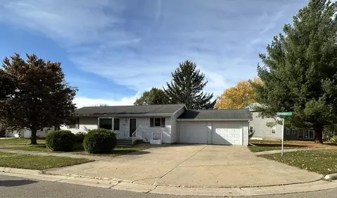 401 Shumway, Lena, IL 61048