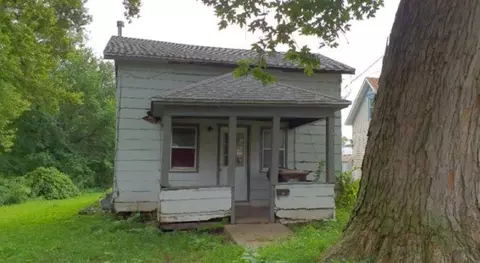 601 N Winnebago Ave, Freeport, IL 61032
