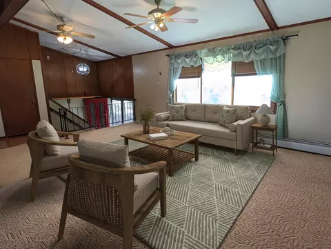 2042 Kenneth Dr, Freeport, IL 61032 photo 7