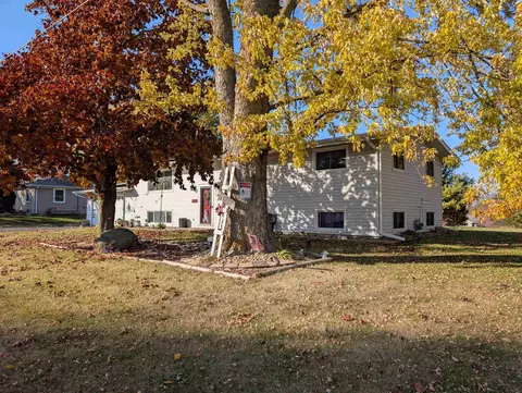 2042 Kenneth Dr, Freeport, IL 61032 photo 28