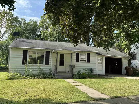 627 W Homer, Freeport, IL 61032