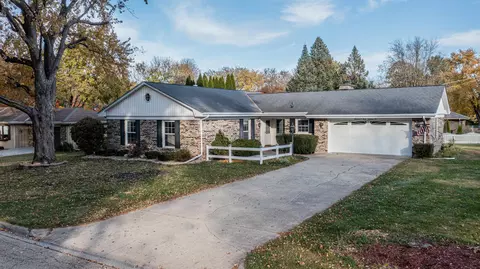 1403 Timothee Ln, Mendota, IL 61342