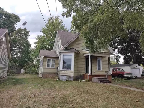 819 Prospect St, Belvidere, IL 61008