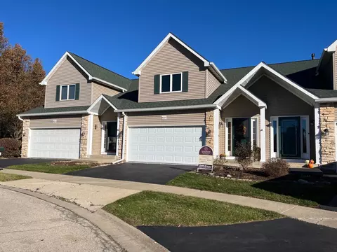 4093 Riverwood Dr, Loves Park, IL 61111
