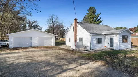 13714 Dorr Rd, South Beloit, IL 61080
