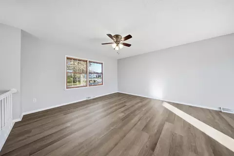 Living - 2065 W Fairview Rd, Freeport, IL 61032 photo 2 of 5