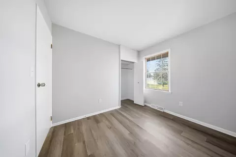 Bedroom - 2065 W Fairview Rd, Freeport, IL 61032 photo 5 of 6