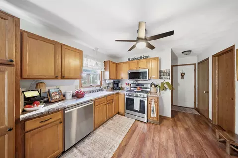 11155 Downing Ln, Roscoe, IL 61073 photo 9
