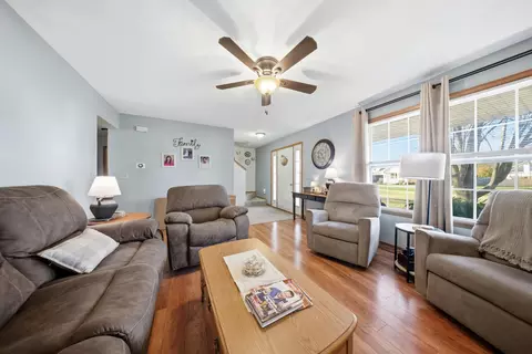 11155 Downing Ln, Roscoe, IL 61073 photo 6
