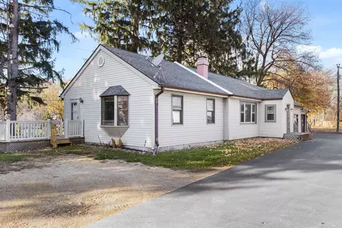 6560 Charles St, Rockford, IL 61108