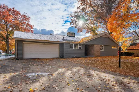 2915 Rural St, Rockford, IL 61107
