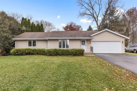 4040 Briargate Rd, Rockford, IL 61102