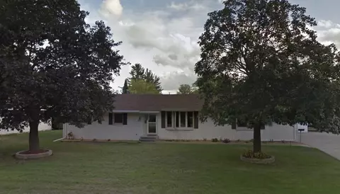 5771 Fry Dr, Roscoe, IL 61073