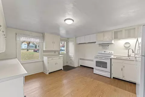 Kitchen - 739 Elgin St, Cherry Valley, IL 61016 photo 4 of 7