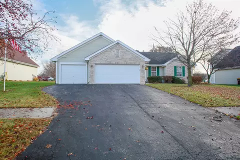 742 Meadow Ridge Ln, Lena, IL 61048