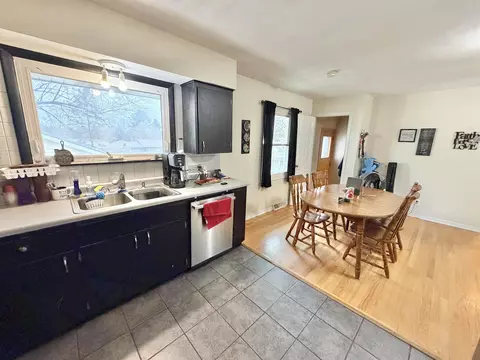 322 E 10th St, Pecatonica, IL 61063 photo 11