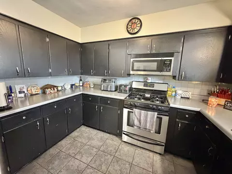 322 E 10th St, Pecatonica, IL 61063 photo 10