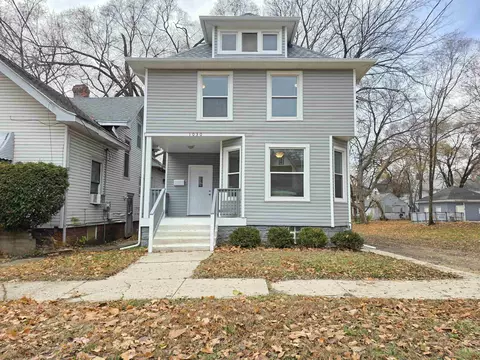 1030 N Winnebago, Rockford, IL 61103