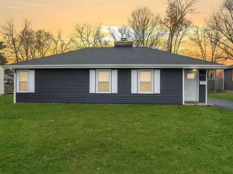 926 W 2nd St, Byron, IL 61010