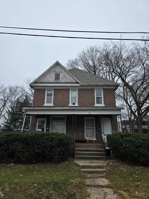 21 W Dexter, Freeport, IL 61032