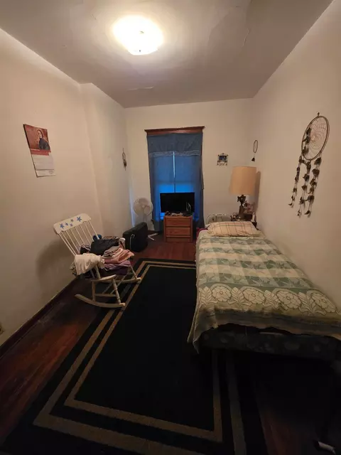 Bedroom - 21 W Dexter, Freeport, IL 61032 photo 2 of 4