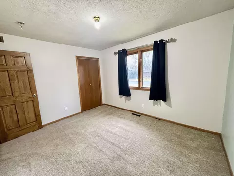 Bedroom - 1519 Ruby St, Belvidere, IL 61008 photo 3 of 7