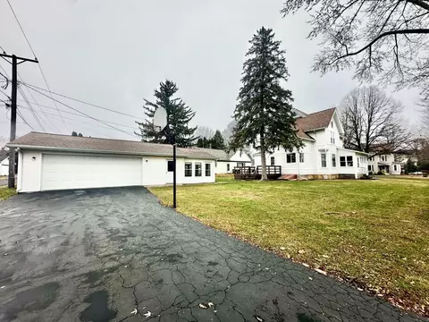 501 Holcomb Ave, Milledgeville, IL 61051
