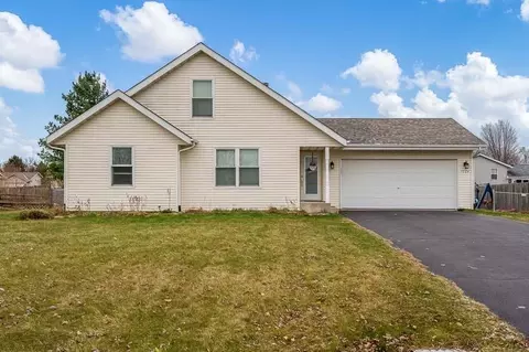5724 Pierce Ln, South Beloit, IL 61080