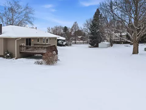 2010 Cimarron Dr, Freeport, IL 61032 photo 32