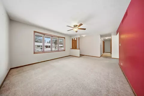 2010 Cimarron Dr, Freeport, IL 61032 photo 21