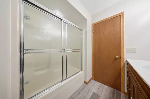 2010 Cimarron Dr, Freeport, IL 61032 photo 12