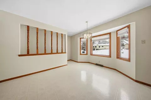 2010 Cimarron Dr, Freeport, IL 61032 photo 24