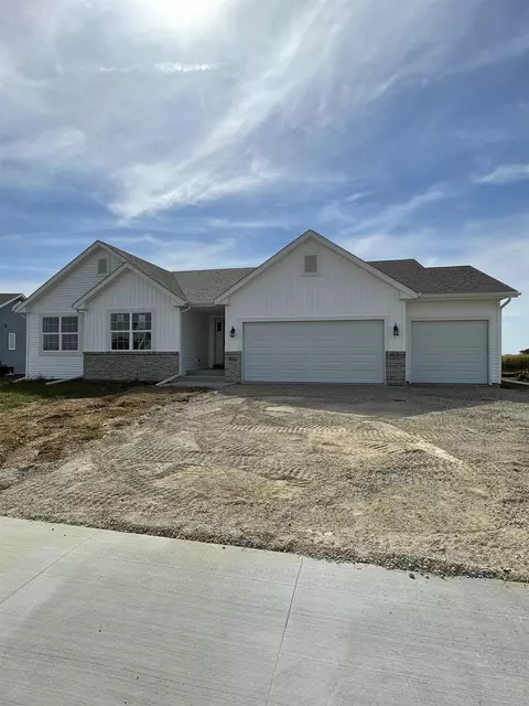 3662 Nighthawk Trl, Beloit, WI 53511