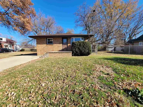 1352 Chartres St, Lasalle, IL 61301