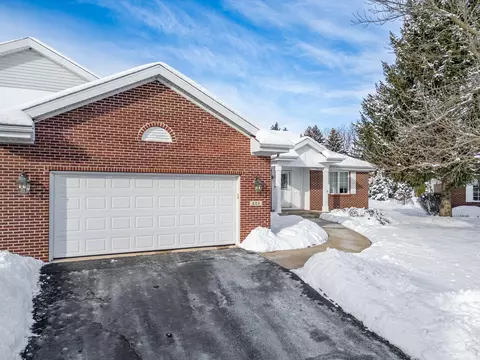 225 Secretariats Way, Belvidere, IL 61008