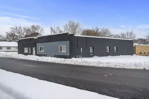 909-911 Ridge Ave, Rockford, IL 61103
