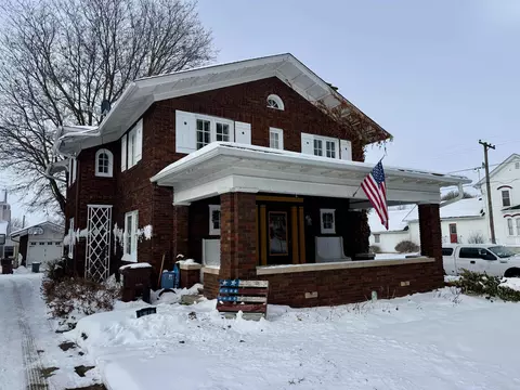 511 Richardson Ave, Ashton, IL 61006