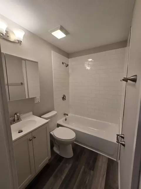 Bath - 131 W Barsi Blvd, Macomb, IL 61455 photo 1 of 1