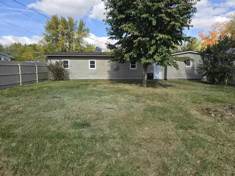 Exterior - 131 W Barsi Blvd, Macomb, IL 61455 photo 3 of 4