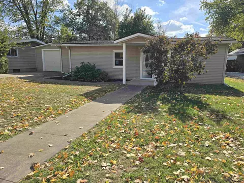 131 W Barsi Blvd, Macomb, IL 61455