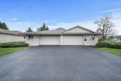6521 Laurelwood Dr, Rockford, IL 61108
