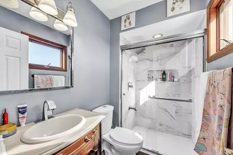 Bath - 6338 Thicket Ln, Cherry Valley, IL 61016 photo 3 of 3