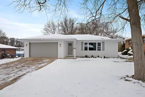 3508 Fleetwood Dr, Rockford, IL 61101