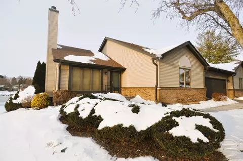 6430 Old Hunters Run, Rockford, IL 61114