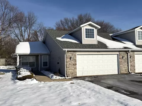 6546 Oakcrest Ln, Loves Park, IL 61111