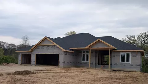 7820 Landon Ln, Roscoe, IL 61073