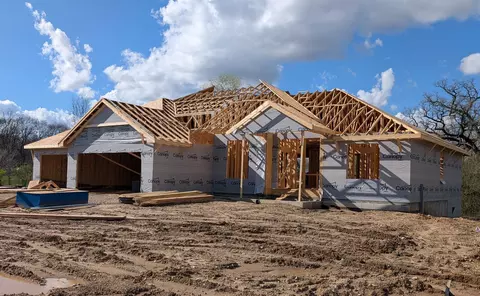 7820 Landon Ln, Roscoe, IL 61073